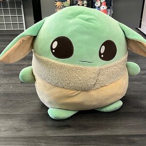 Star Wars Giant Yoda Squashmello. 2ft tall!